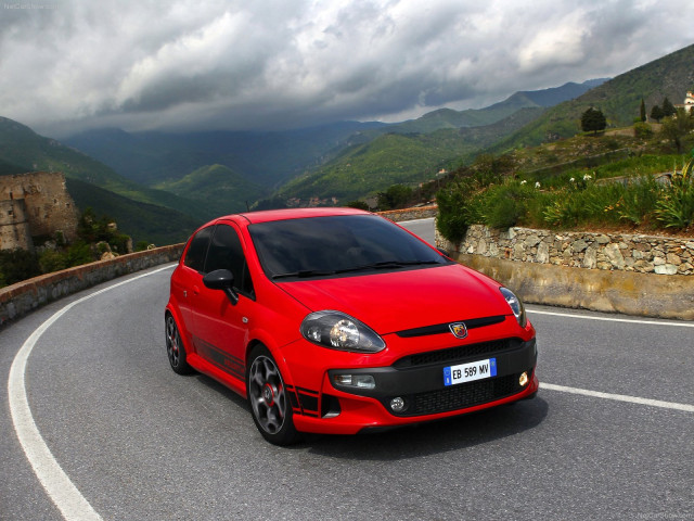 Fiat Punto Evo Abarth фото