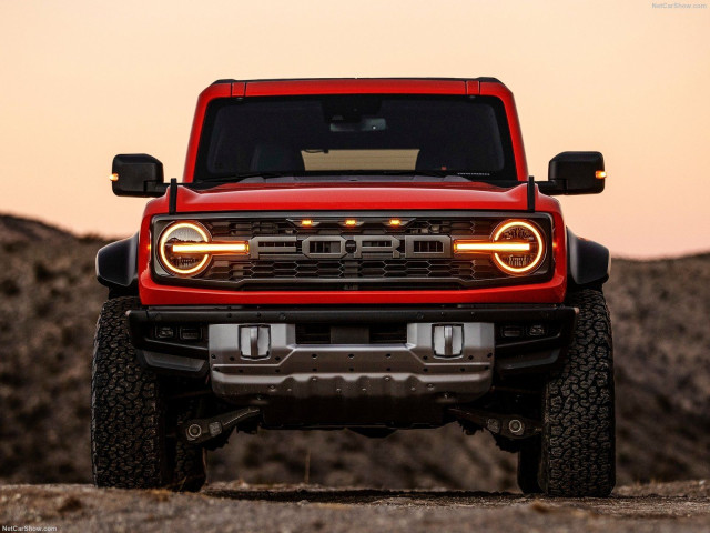 Ford Bronco Raptor фото