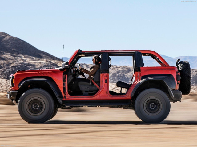 Ford Bronco Raptor фото