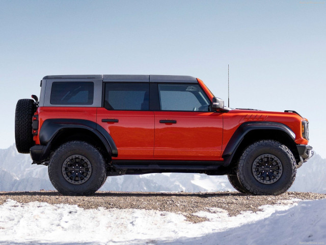 Ford Bronco Raptor фото