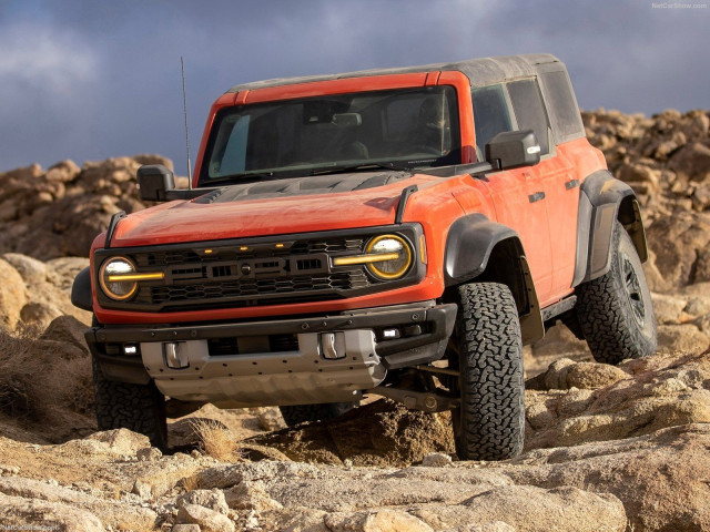 Ford Bronco Raptor фото