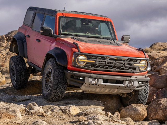 Ford Bronco Raptor фото