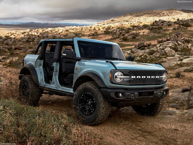 Ford Bronco фото