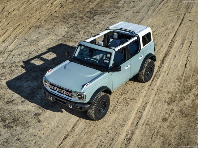 Ford Bronco фото