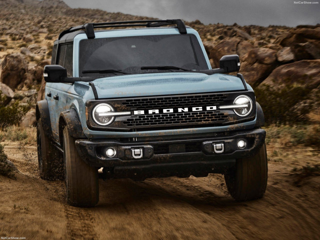 Ford Bronco фото