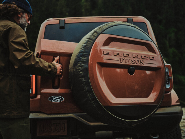Ford Bronco VI (U725) фото 214552