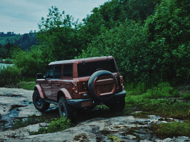 Ford Bronco VI (U725) фото 214556