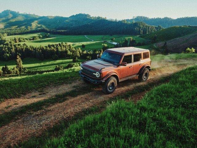 Ford Bronco VI (U725) фото 214558