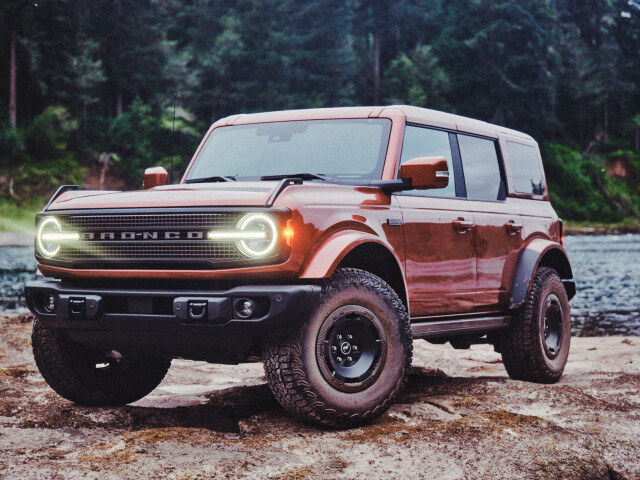 Ford Bronco VI (U725) фото 214560