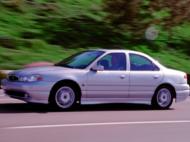 Ford Contour фото