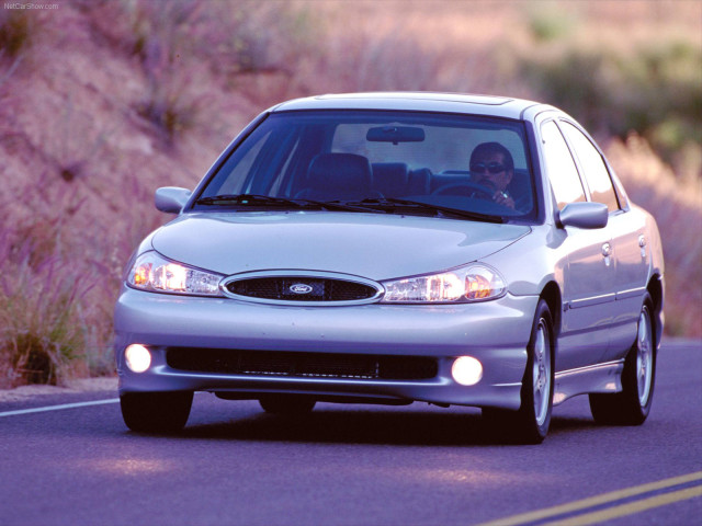 Ford Contour фото