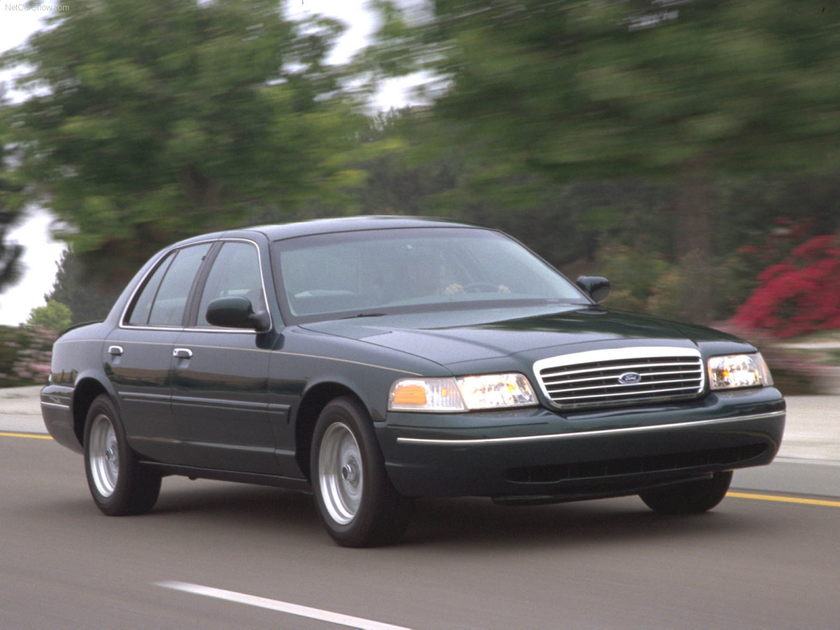 Ford Crown Victoria фото 33123