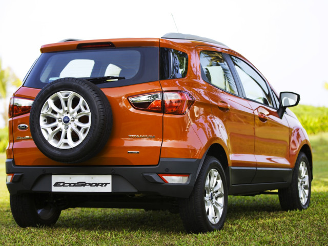 Ford EcoSport фото