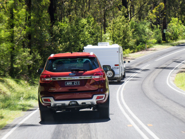 Ford Everest фото