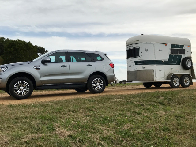 Ford Everest фото