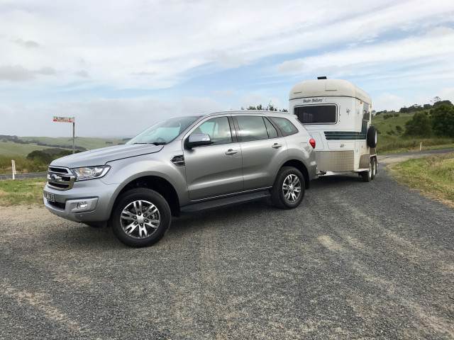 Ford Everest фото