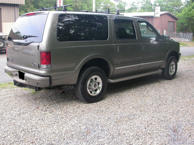 Ford Excursion фото