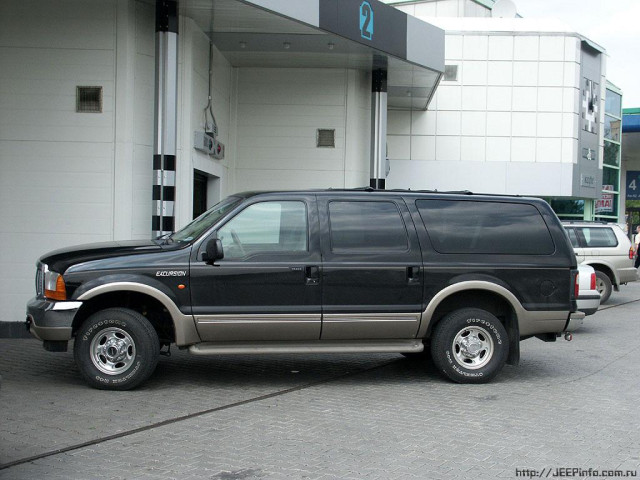 Ford Excursion фото