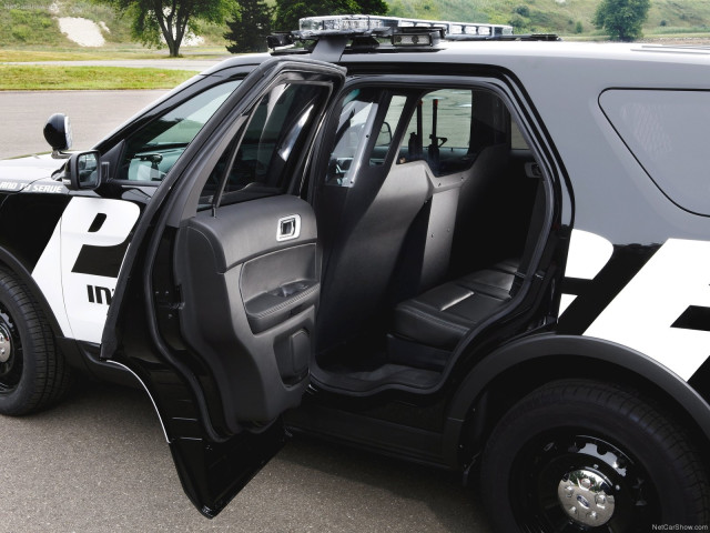 Ford Explorer Police Interceptor фото