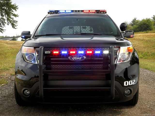 Ford Explorer Police Interceptor фото