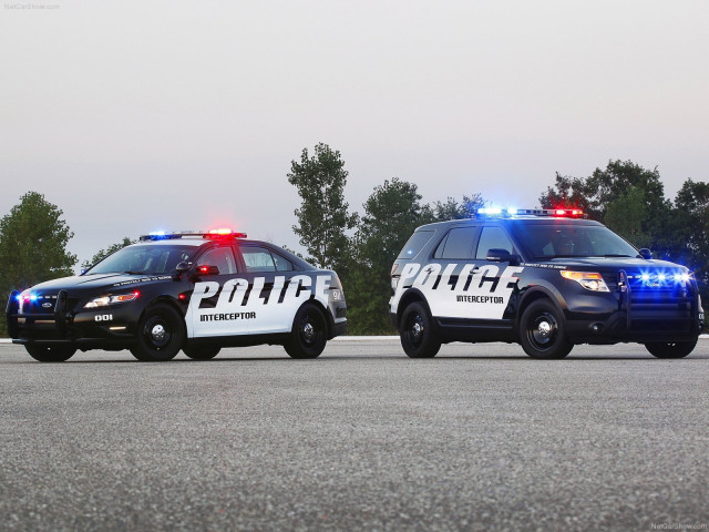 Ford Explorer Police Interceptor фото