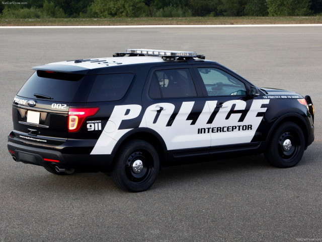 Ford Explorer Police Interceptor фото