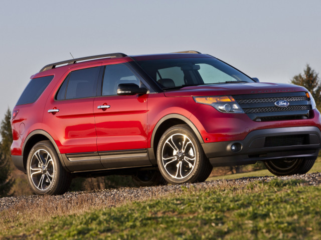 Ford Explorer Sport фото