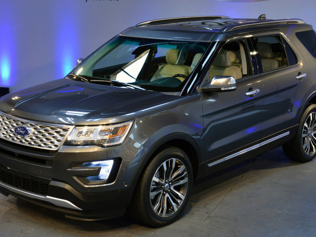 Ford Explorer фото