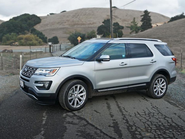 Ford Explorer фото