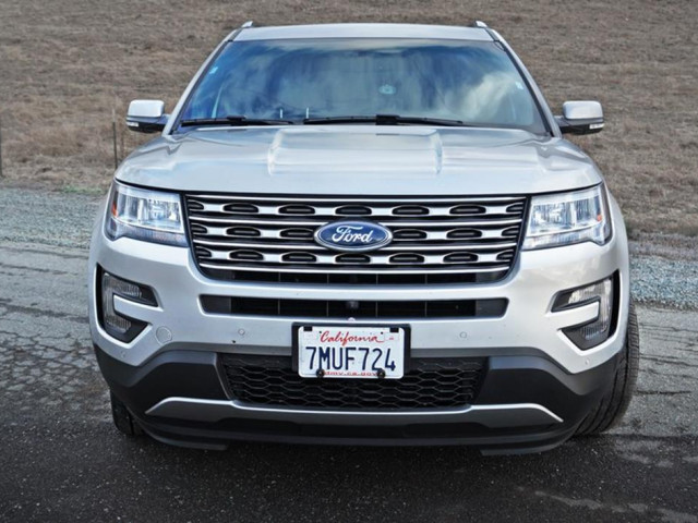 Ford Explorer фото