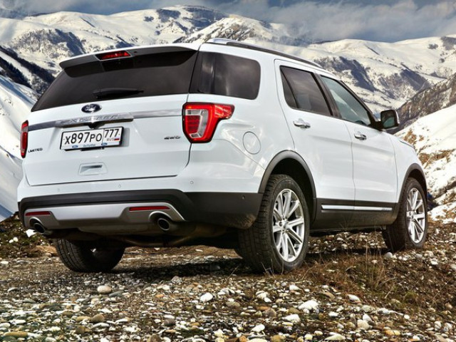 Ford Explorer фото