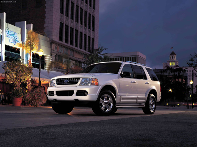 Ford Explorer фото