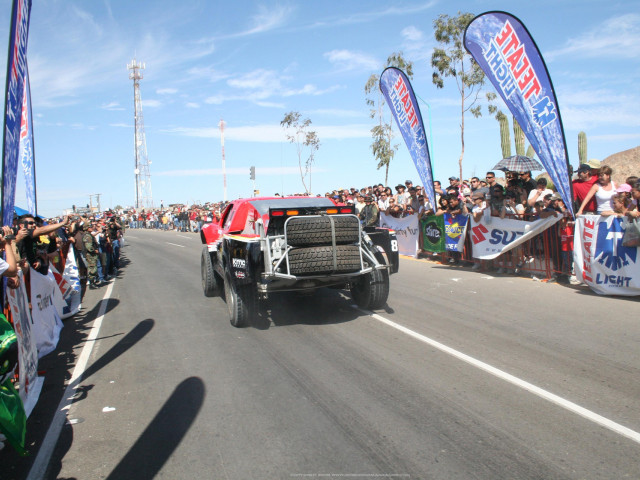 Ford F-150 Baja 1000 фото