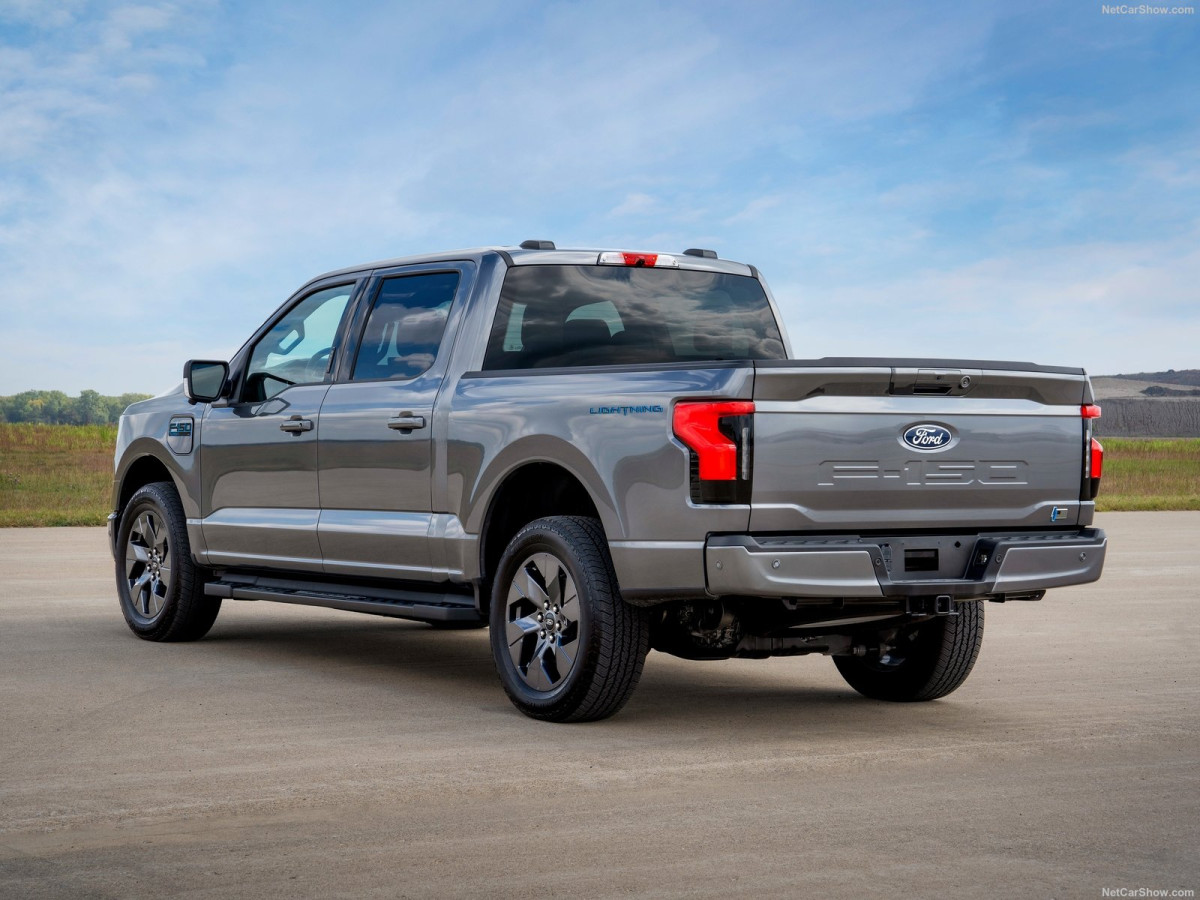 Ford F-150 Lightning фото 211403