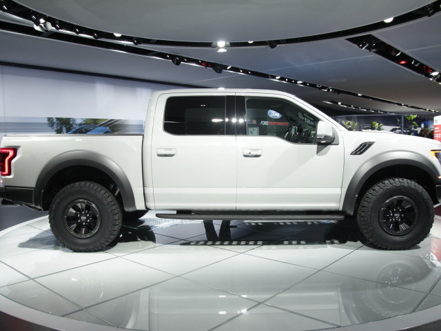 Ford F-150 RAPTOR фото