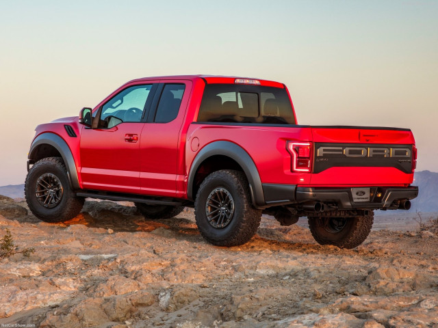 Ford F-150 RAPTOR фото