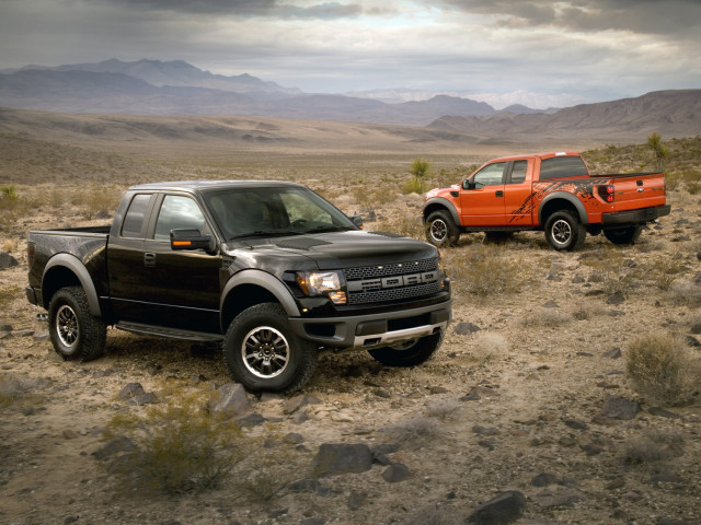 Ford F-150 SVT Raptor R фото