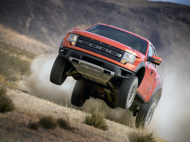 Ford F-150 SVT Raptor R фото