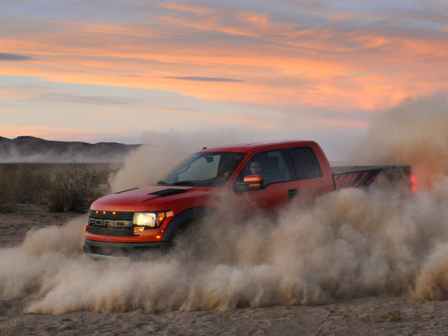 Ford F-150 SVT Raptor R фото