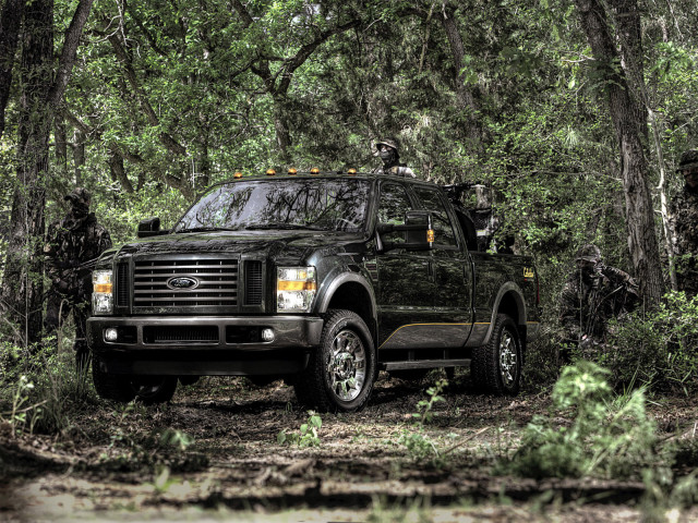 Ford F-350 фото