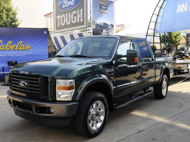 Ford F-350 фото