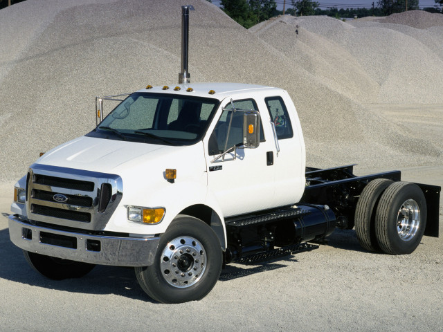 Ford F-750 фото