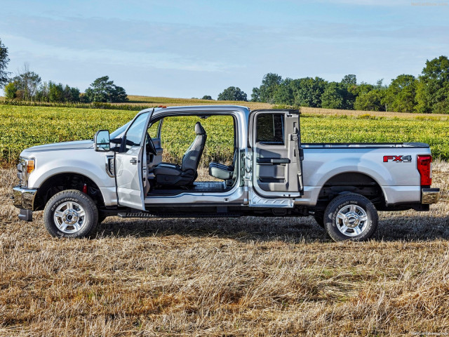 Ford F-Series Super Duty фото