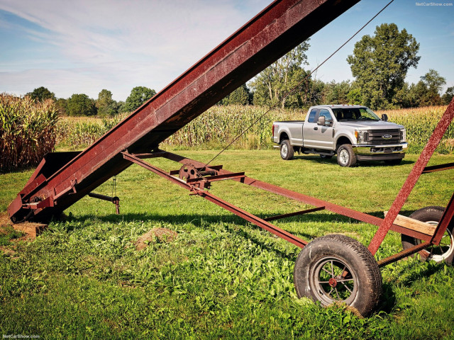 Ford F-Series Super Duty фото