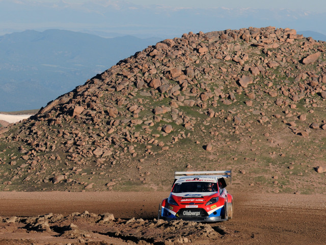Ford Fiesta Rallycross фото