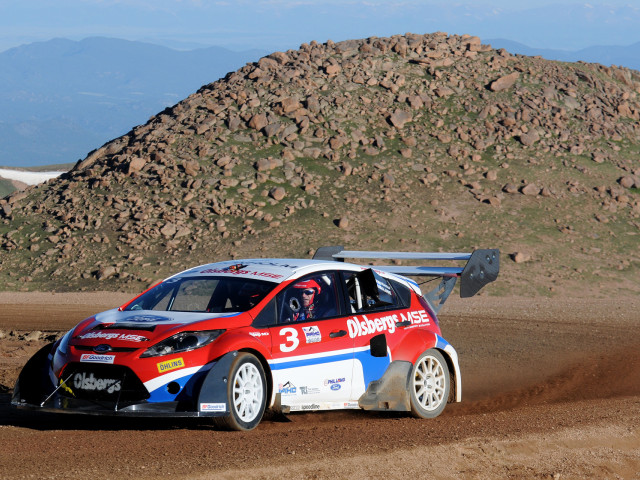 Ford Fiesta Rallycross фото