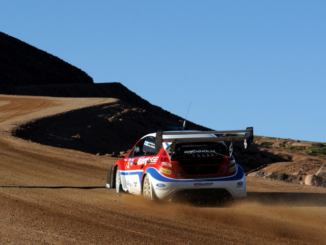 Ford Fiesta Rallycross фото