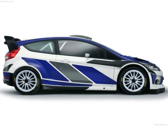 Ford Fiesta RS WRC фото