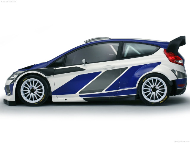 Ford Fiesta RS WRC фото