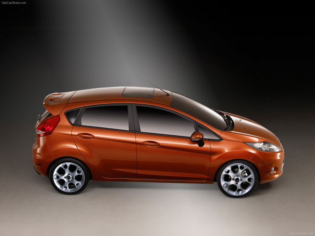 Ford Fiesta S фото